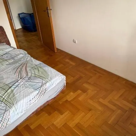 Appartamento Vrbas3 *